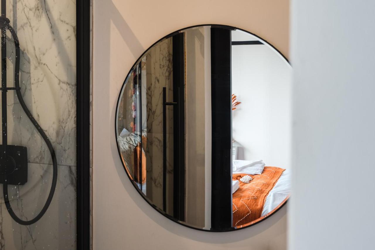Priory Bay Escapes - Visum Apartment Тенби Екстериор снимка